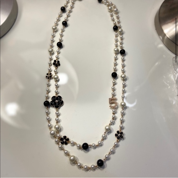 Pearl Camellia Number5 Flower Double Wrap Long Necklace - Picture 4 of 16